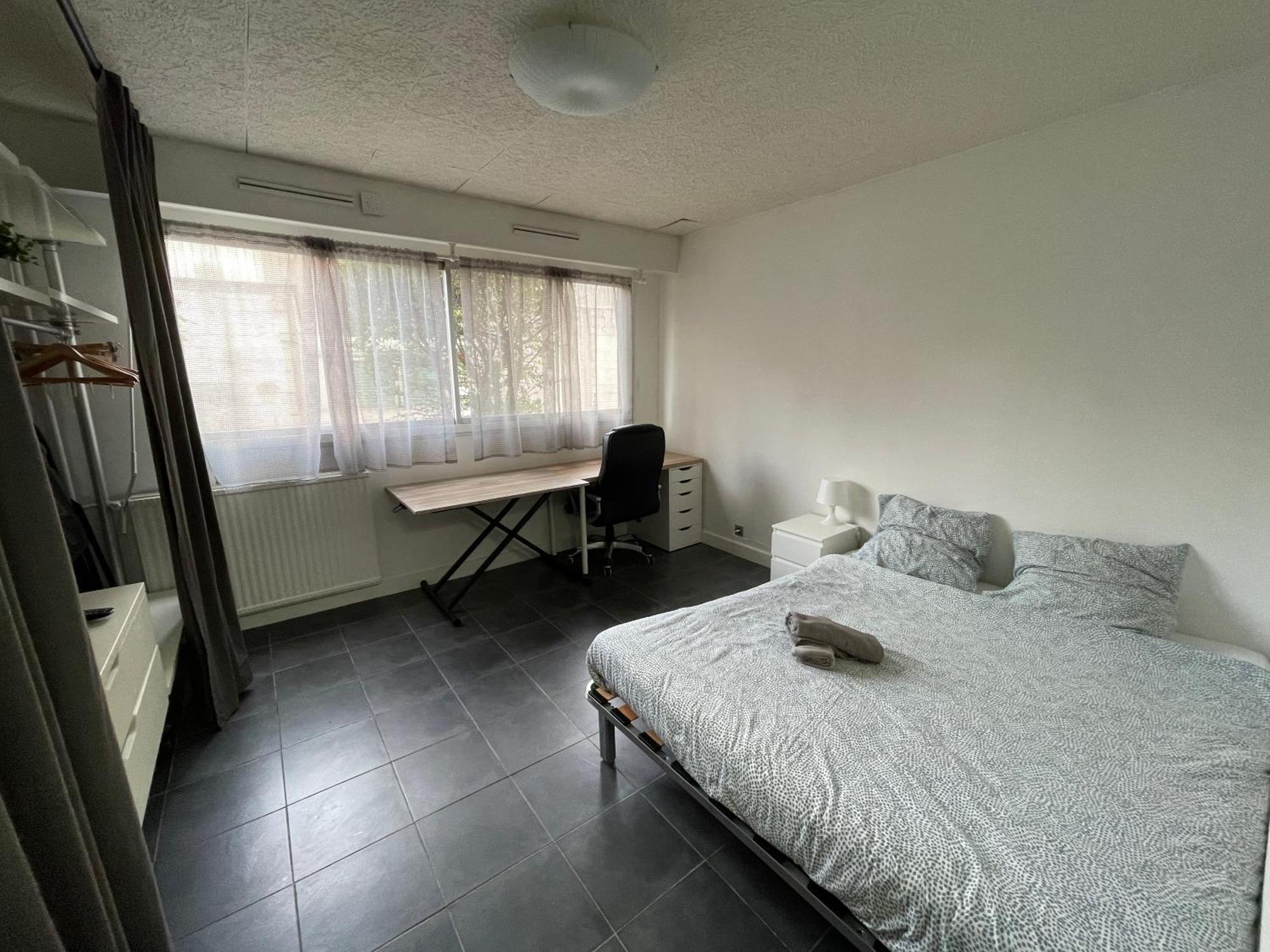 Apartamento Cosy Studio In The Center Of Clichy Exterior foto